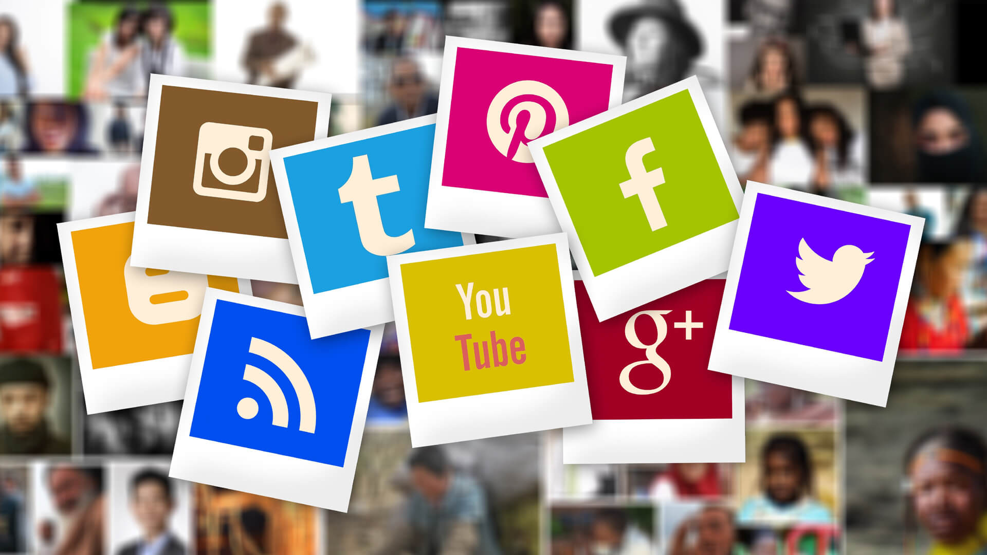 Add social icons in the top bar and footer of Divi